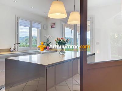 Maison - 152 m² - 6 pièces