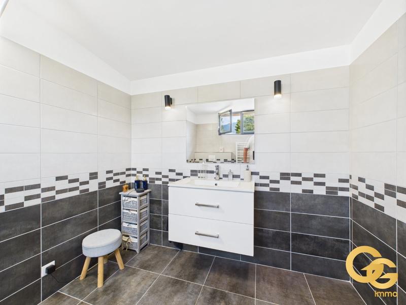 Maison - 194 m² - 7 pièces