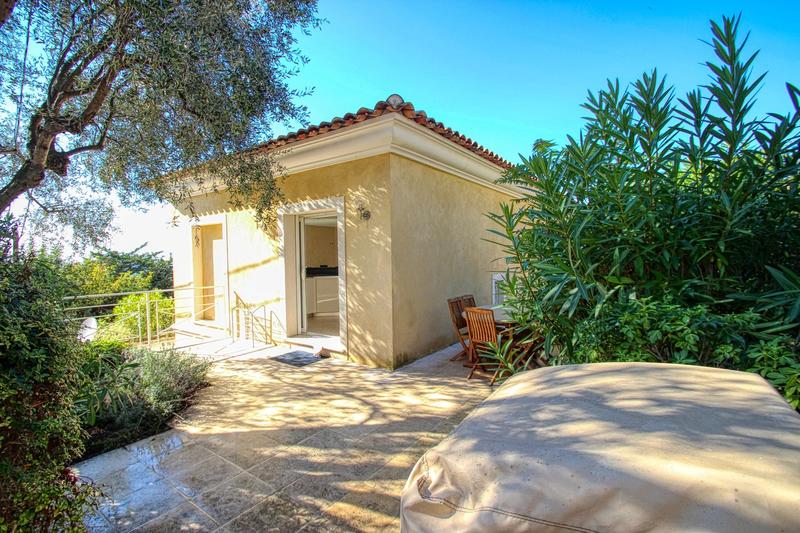 Villa - 450 m² - 8 pièces