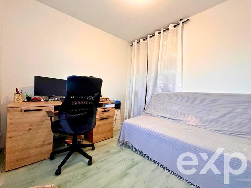 Maison - 170 m² - 9 pièces