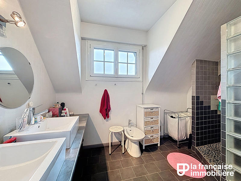 Maison - 168 m² - 6 pièces