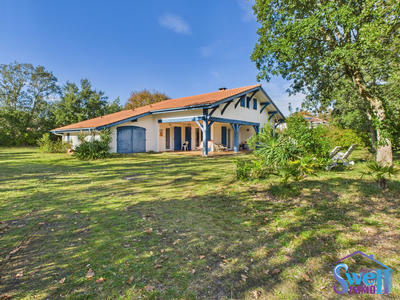 Maison traditionnelle - 140 m² - 6 pièces