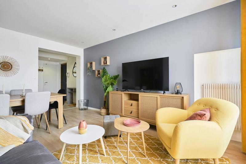 Appartement - 99 m² - 6 pièces