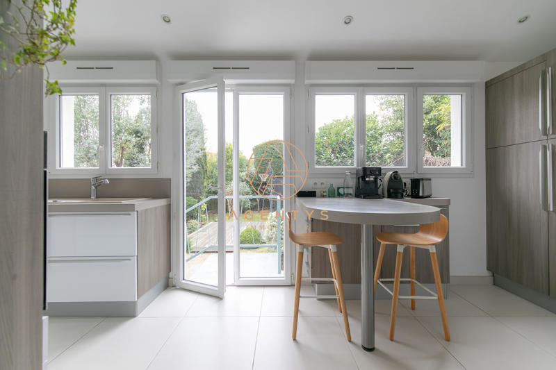 Maison - 106 m² - 5 pièces