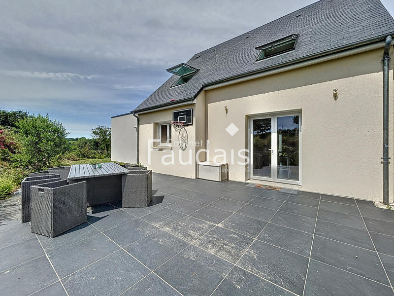 Maison - 121 m² - 6 pièces