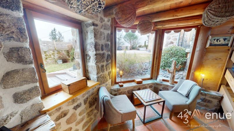 Maison - 298 m² - 9 pièces