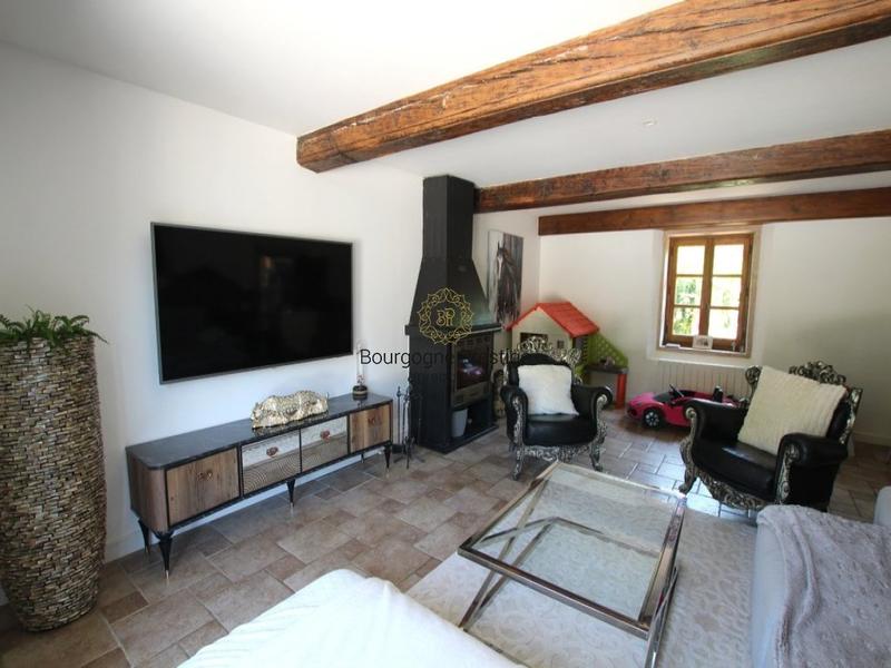 Propriété - 210 m² - 7 pièces