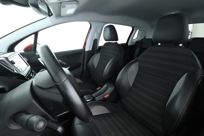 Peugeot 2008 1.2 PureTech Allure Eat6 110 ch