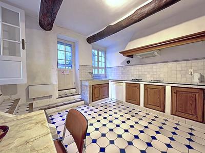 Maison - 204 m² - 7 pièces