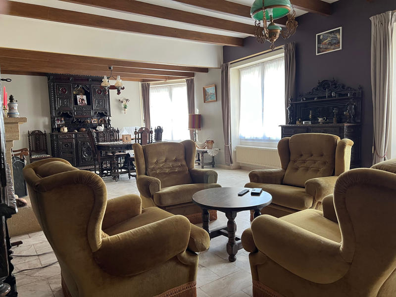 Maison - 185 m² - 8 pièces
