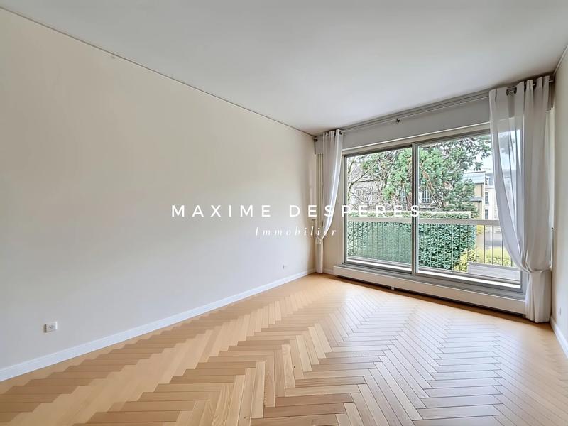 Appartement - 100 m² - 4 pièces