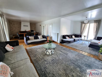 Maison - 300 m² - 10 pièces