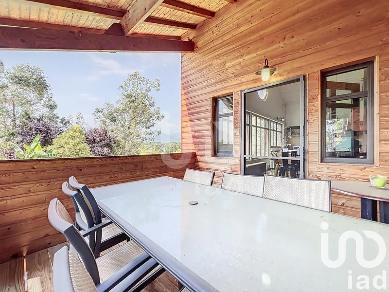 Maison - 270 m² - 5 pièces