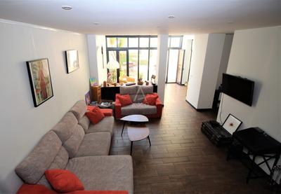 Maison de ville - 250 m² - 8 pièces