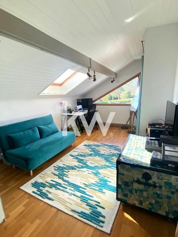 Maison - 223 m² - 8 pièces