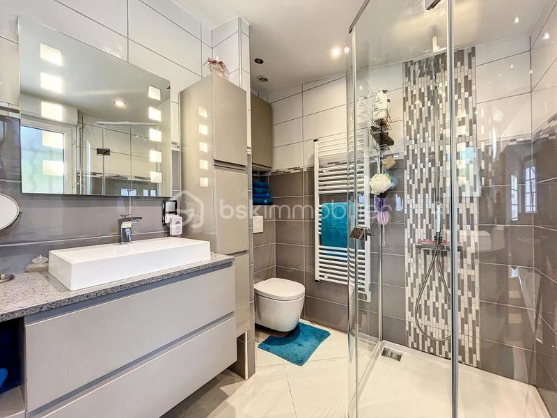 Villa - 327 m² - 14 pièces