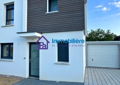 Maison - 99 m² - 4 pièces