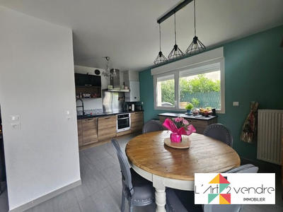 Maison traditionnelle - 80 m² - 4 pièces