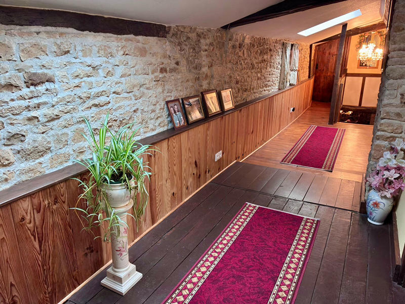 Maison - 360 m² - 13 pièces