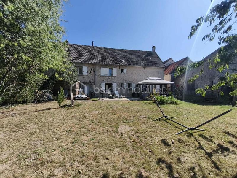Maison - 170 m² - 6 pièces