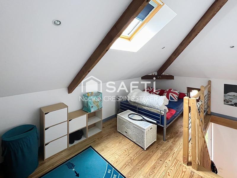 Maison - 147 m² - 8 pièces