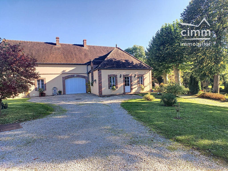 Maison - 365 m² - 15 pièces