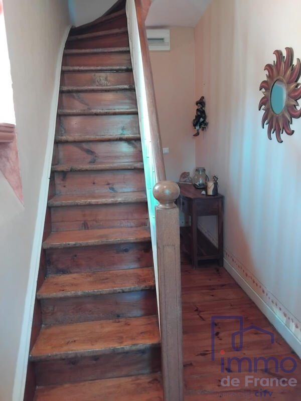 Maison - 163 m² - 4 pièces