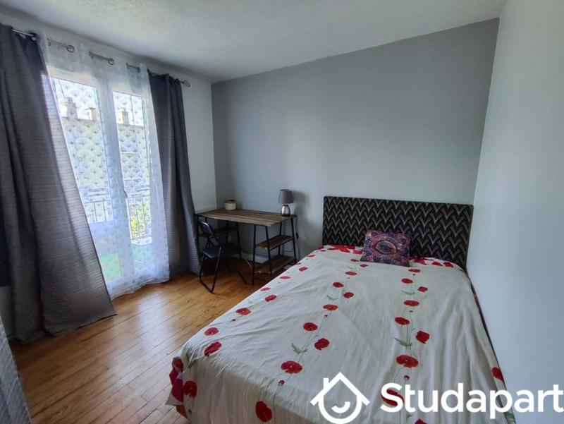 Chambre - 10 m² - 1 pièce