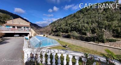 Maison - 209 m² - 8 pièces