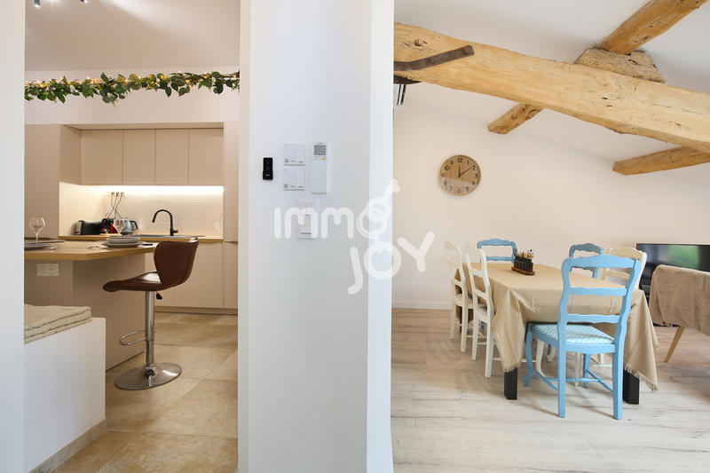 Appartement - 80 m² - 4 pièces