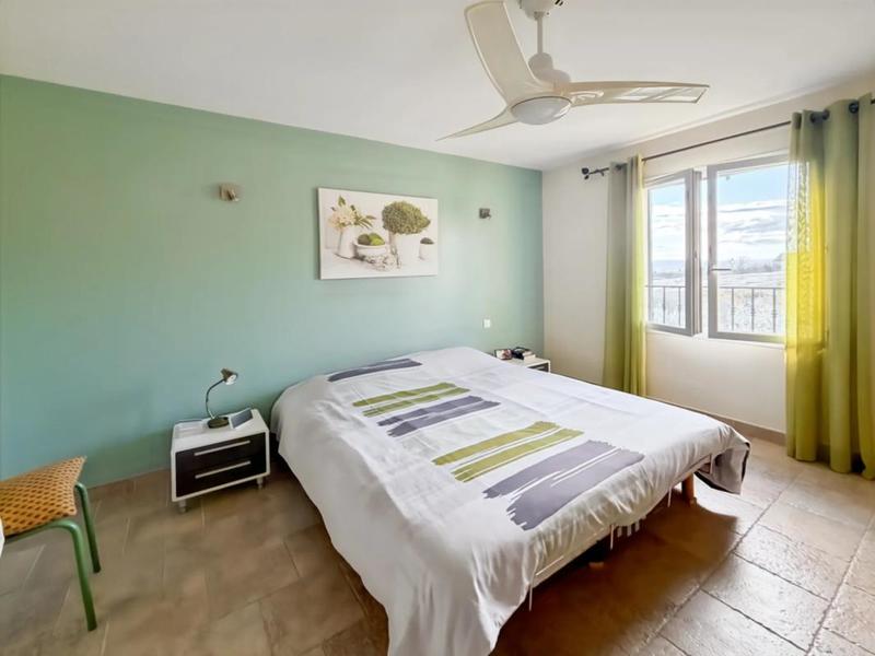 Villa - 143 m² - 6 pièces