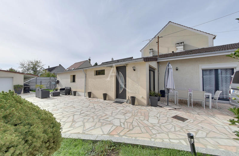 Maison - 88 m² - 5 pièces