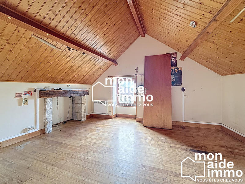 Maison - 355 m² - 10 pièces