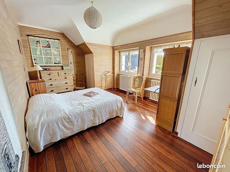 Maison - 186 m² - 8 pièces