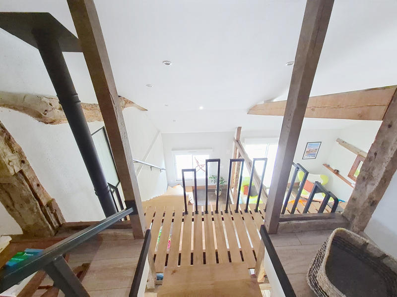 Maison - 270 m² - 11 pièces