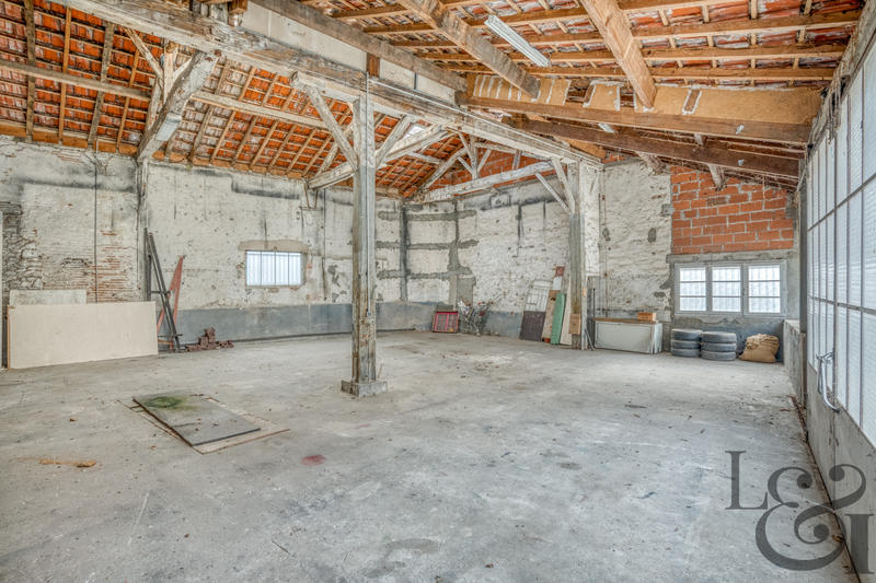 Maison - 365 m² - 10 pièces