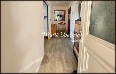 Maison - 218 m² - 10 pièces