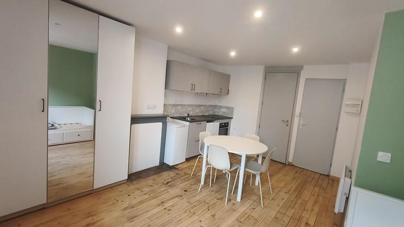 Studio - 24 m² - 1 pièce