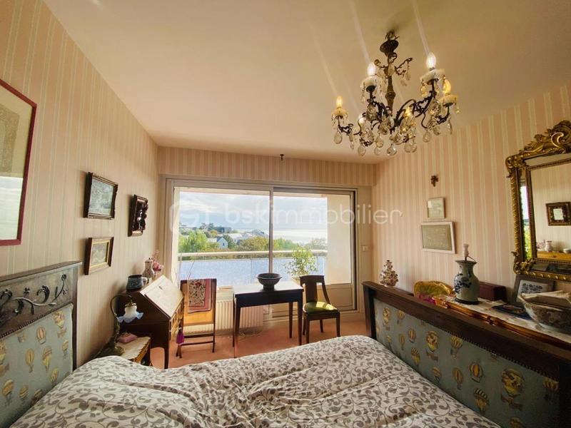 Appartement - 134 m² - 6 pièces