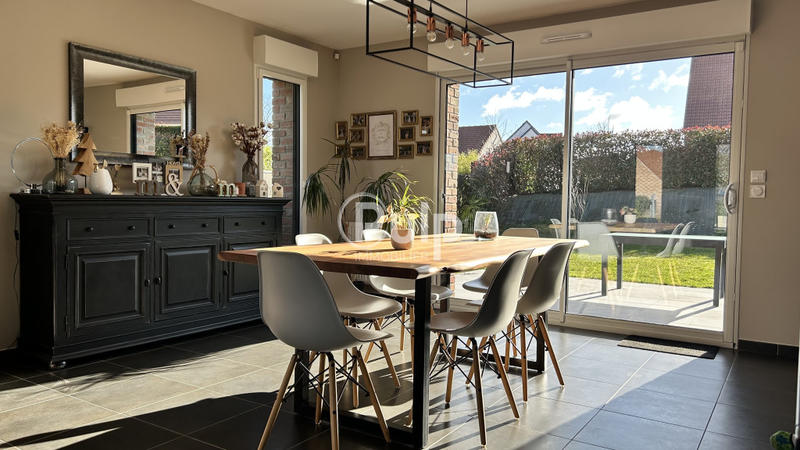 Pavillon - 104 m² - 7 pièces