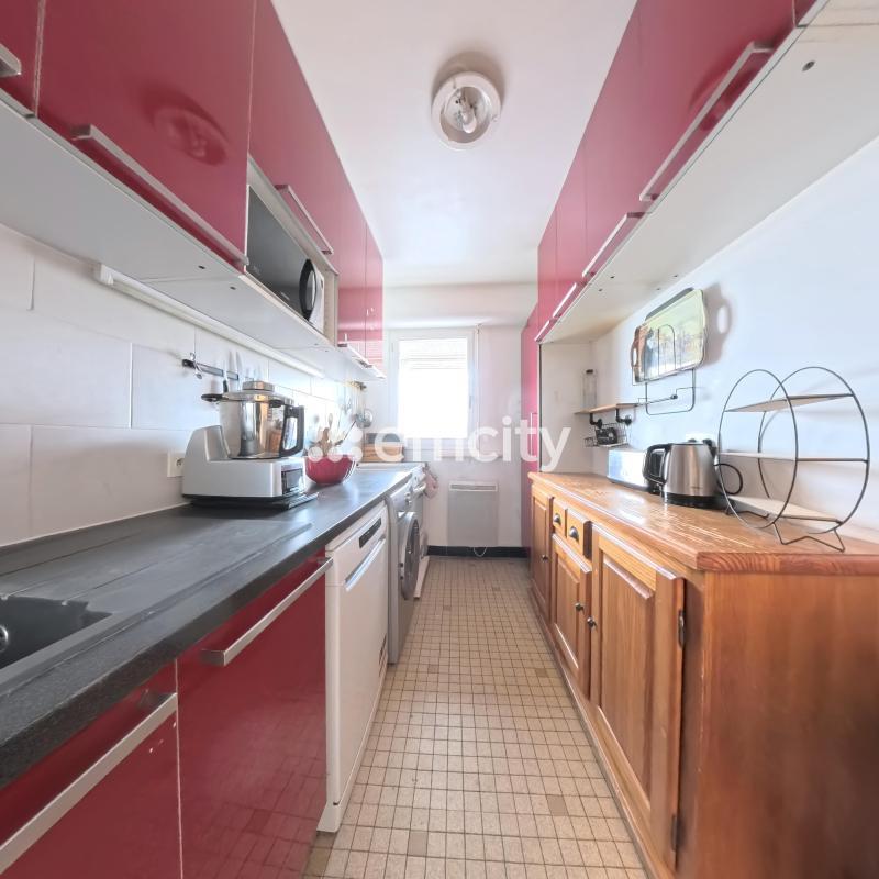 Appartement - 80 m² - 4 pièces