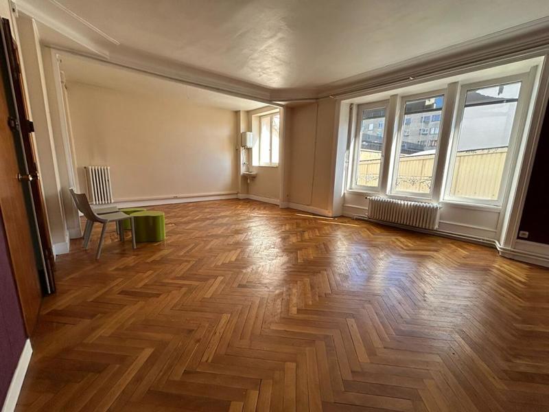 Appartement - 305 m² - 8 pièces