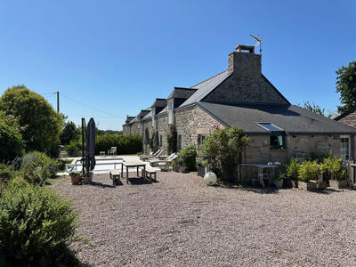 Maison - 289 m² - 11 pièces