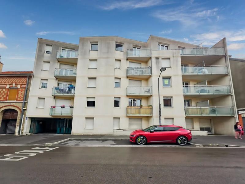 Appartement - 99 m² - 4 pièces