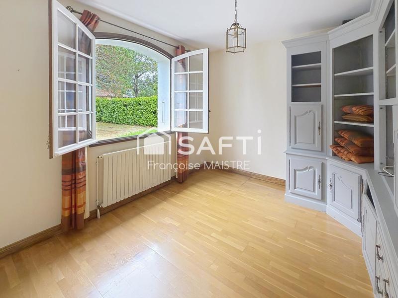 Maison - 163 m² - 6 pièces