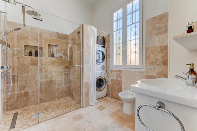 Villa - 304 m² - 7 pièces