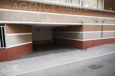 Parking / Garage - 13 m²