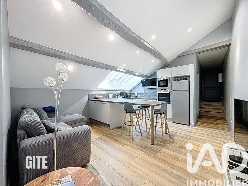 Maison - 340 m² - 9 pièces