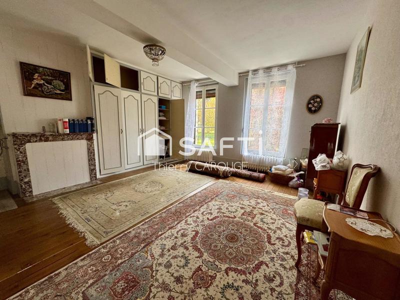 Maison - 233 m² - 5 pièces