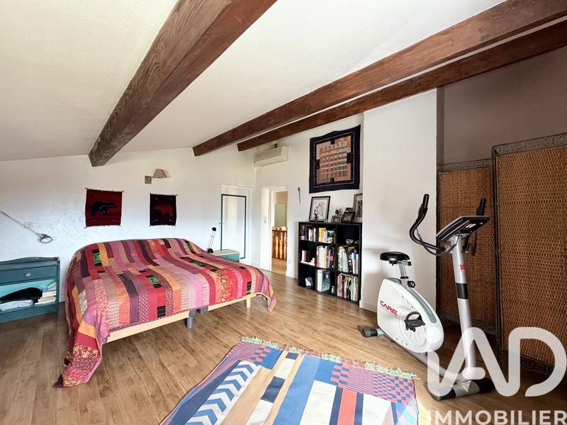 Maison - 200 m² - 6 pièces